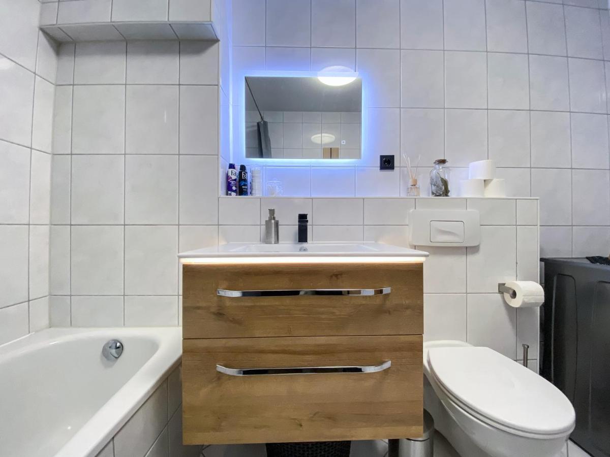 Wohlfuehl-Apartment Mit Kostenfreier Tiefgarage, Wifi & Terrasse Lipcse Kültér fotó
