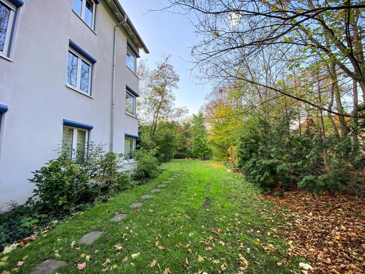 Wohlfuehl-Apartment Mit Kostenfreier Tiefgarage, Wifi & Terrasse Lipcse Kültér fotó