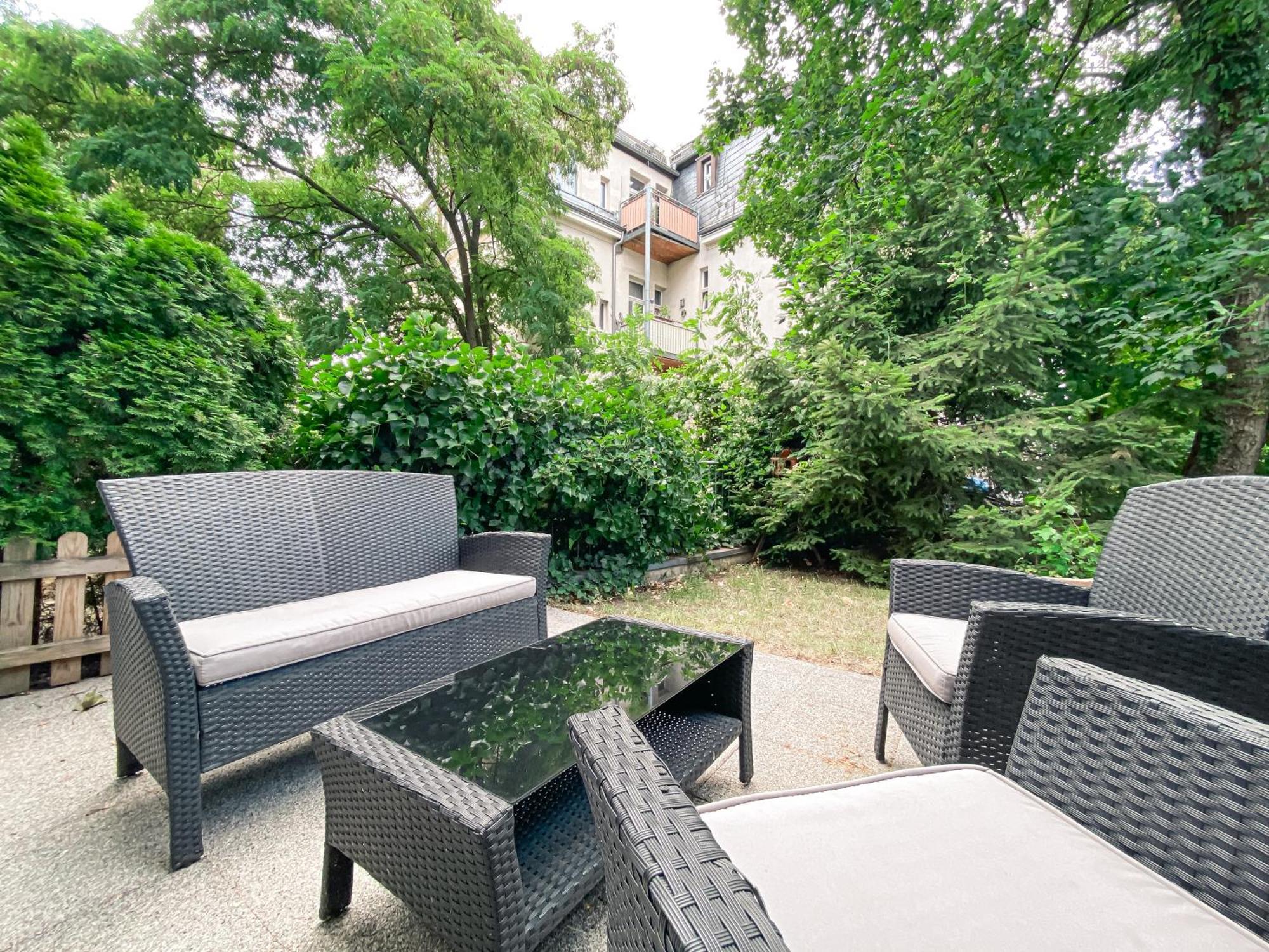 Wohlfuehl-Apartment Mit Kostenfreier Tiefgarage, Wifi & Terrasse Lipcse Kültér fotó